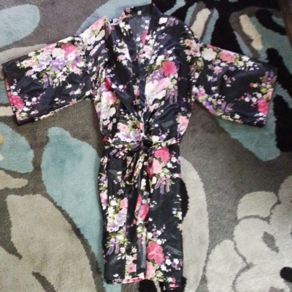 Women's Floral Print Size Medium Multi Color Robe - Picture 4 of 6